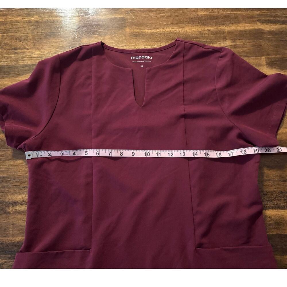 Mandala Women’s Medium Scrub Top Notch Neck Medical Nursing Pockets Wine - Picture 6 of 7